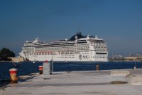 Le MSC Magnifica pour quelques heures dans le port de Brindisi