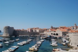 L'ancien port de Dubrovnik. les adeptes de Game of Thrones reconnaîtront les lieux !